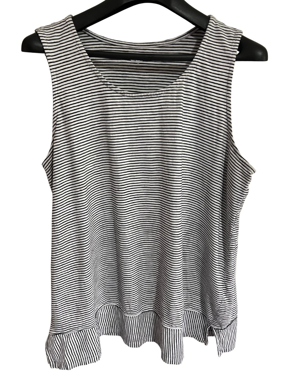 XL Lands' End Black and White Striped Scoop Neck Tank Shirt 💯 Cotton